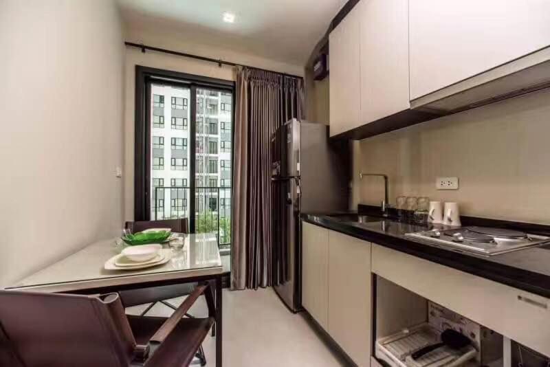 The Base Central Pattaya Exterior photo