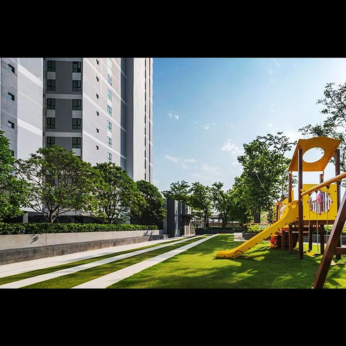 The Base Central Pattaya Exterior photo