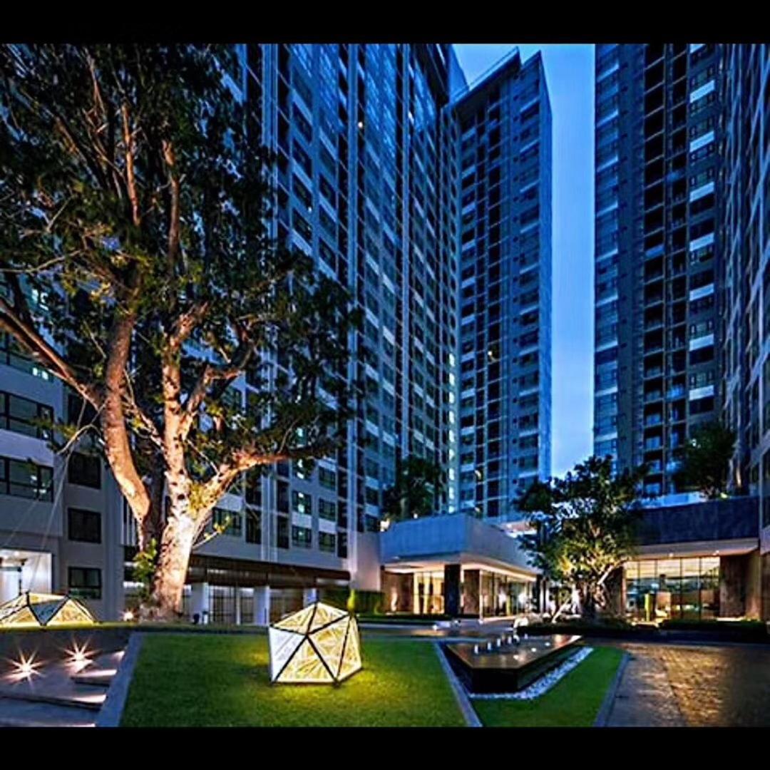The Base Central Pattaya Exterior photo